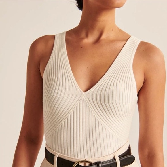Abercrombie Elevated Knit V-Neck Bodysuit - Tan - Picture 2 of 3